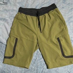 Under Armour Heat gear cargo shorts